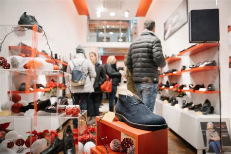 negozio scarpe montecarlo lucca